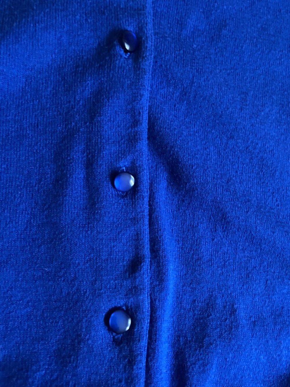 Cable & Gauge Slim Fit button front Cardigan in royal blue Size Small - Picture 2 of 8